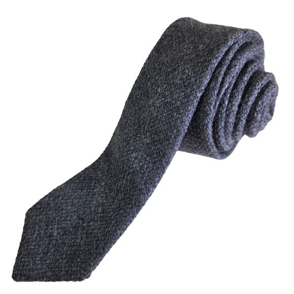 John Henry Gray Textured Wool Tie 2.5" Wide Slim Neckwear Classic Look - Picture 1 of 7